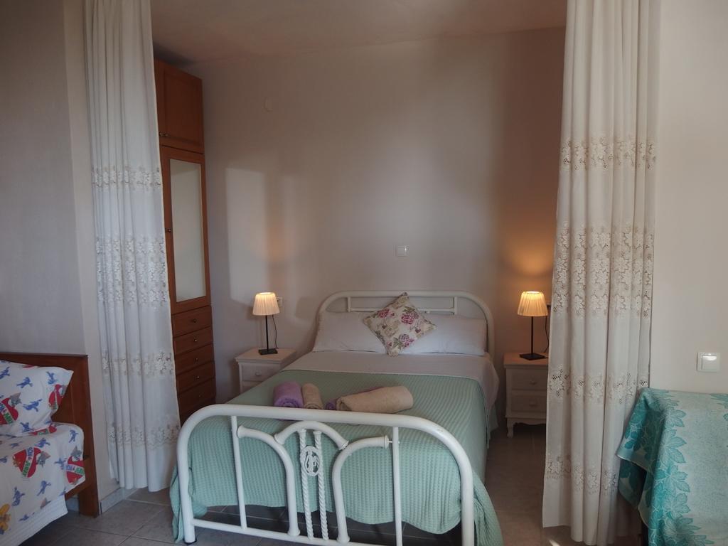 Villa Iris Nea Vrasna Luaran gambar