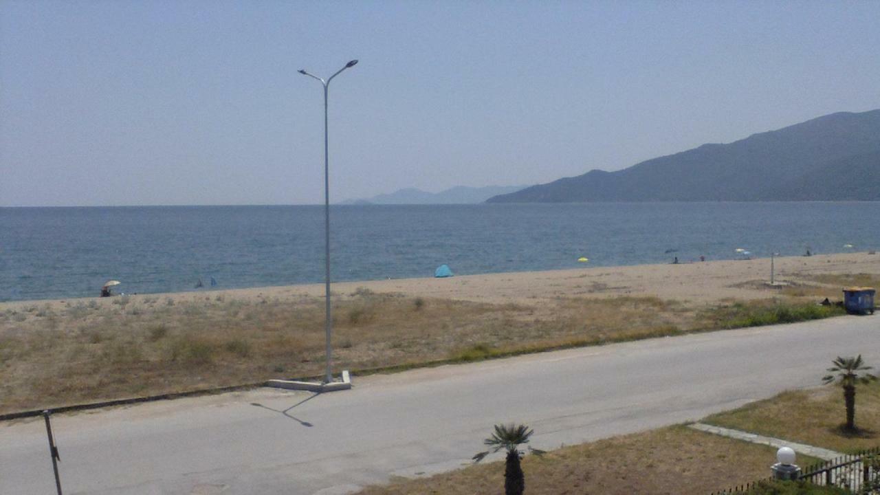 Villa Iris Nea Vrasna Luaran gambar