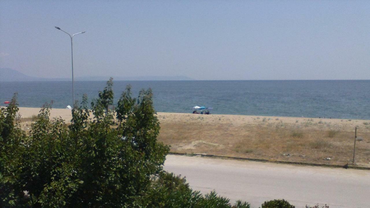 Villa Iris Nea Vrasna Luaran gambar